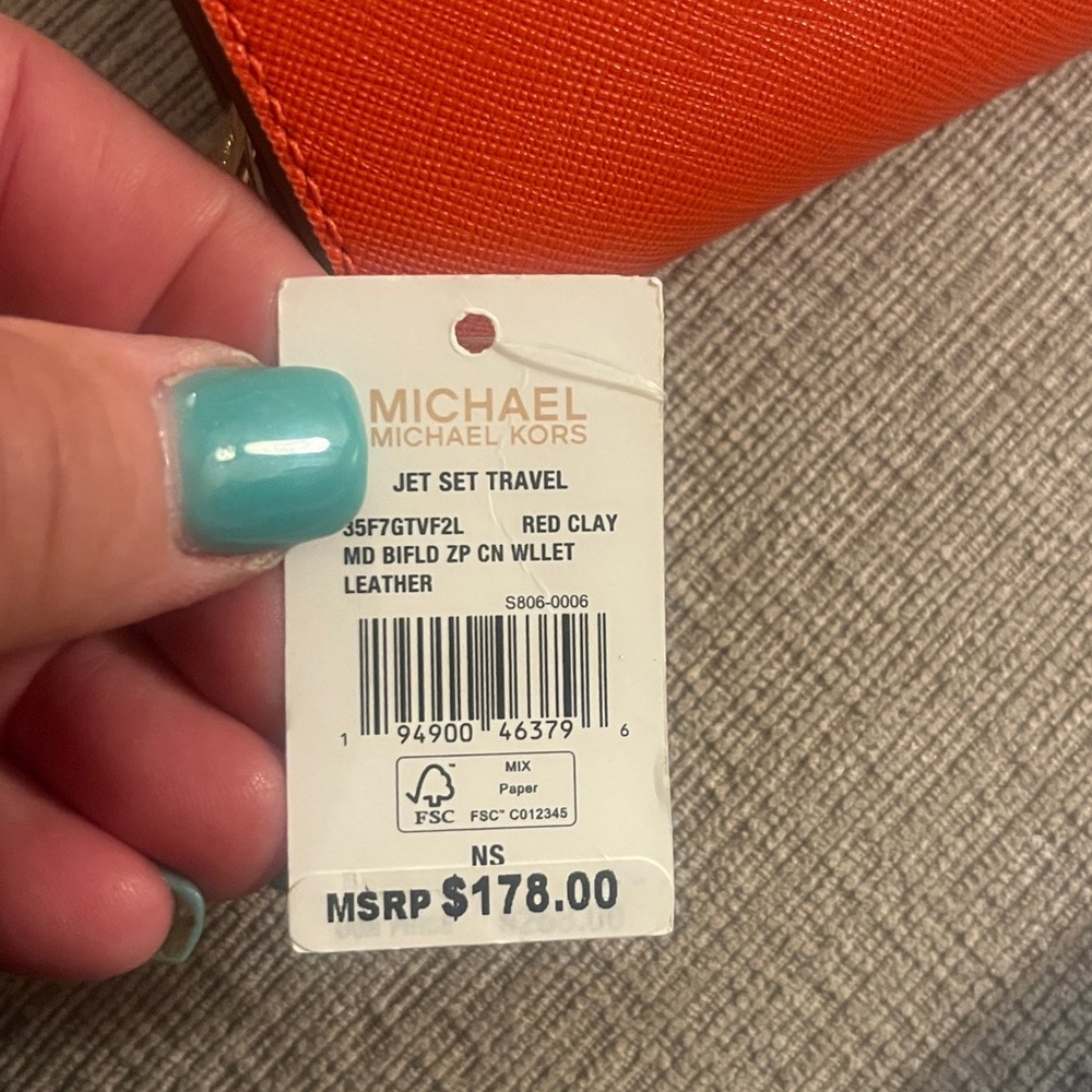 Michael Kors Bifold Zip Wallet - Picture 6 of 6